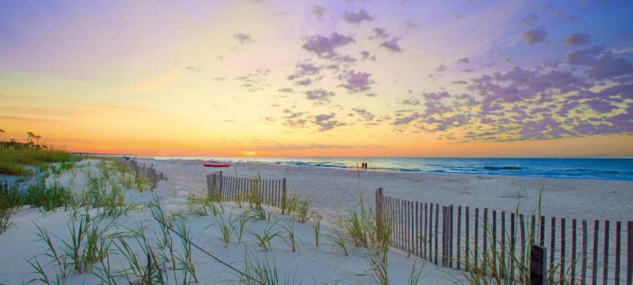 Ocean Dunes Villas #111, Beach Condo In Coligny Beach, 43 S Forest Beach Dr, Hilton Head Sc, Oceanfront Condo, Heated Pool, By Vacation Rental Hhi Île de Hilton-Head Extérieur photo