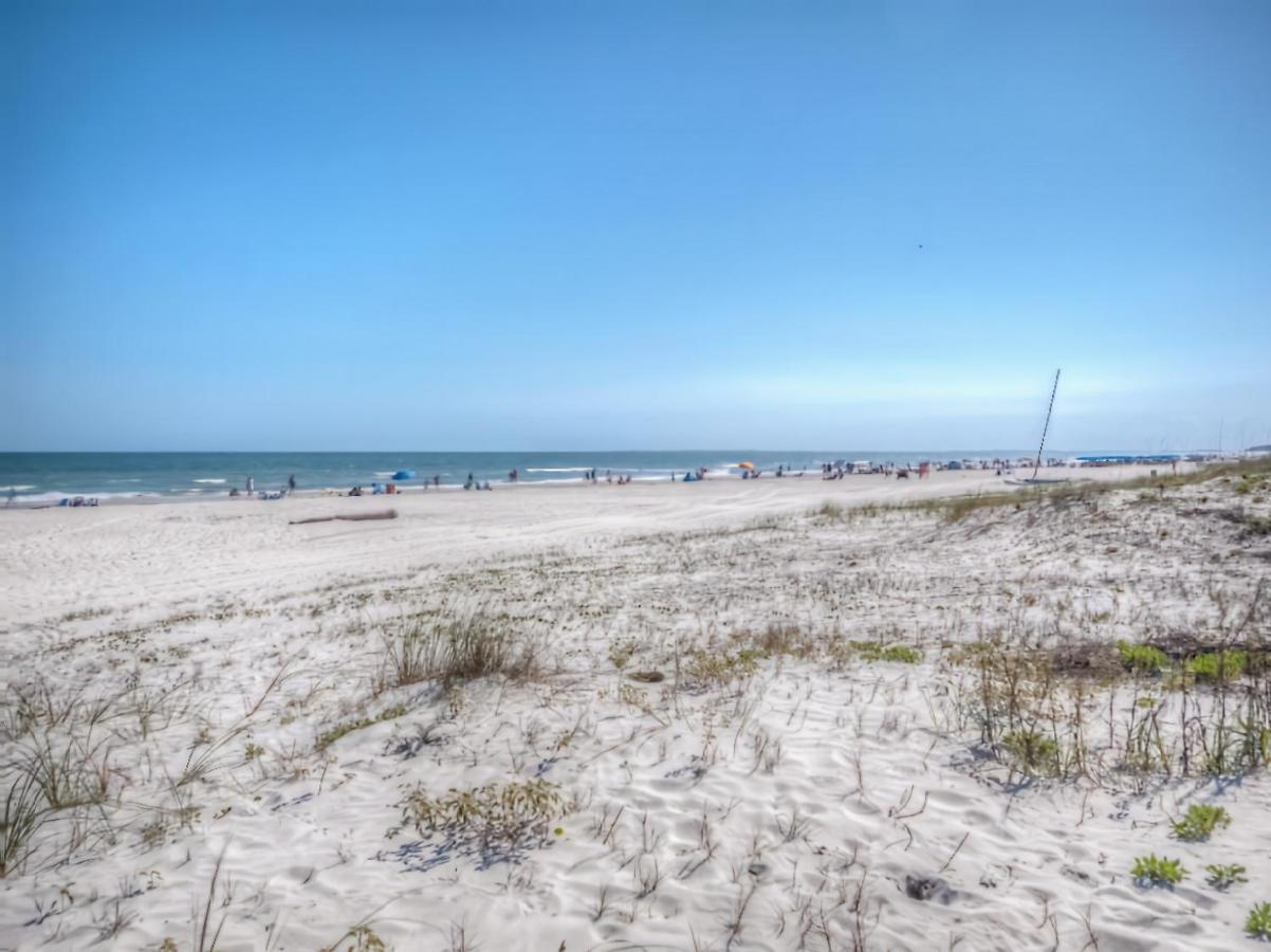 Ocean Dunes Villas #111, Beach Condo In Coligny Beach, 43 S Forest Beach Dr, Hilton Head Sc, Oceanfront Condo, Heated Pool, By Vacation Rental Hhi Île de Hilton-Head Extérieur photo