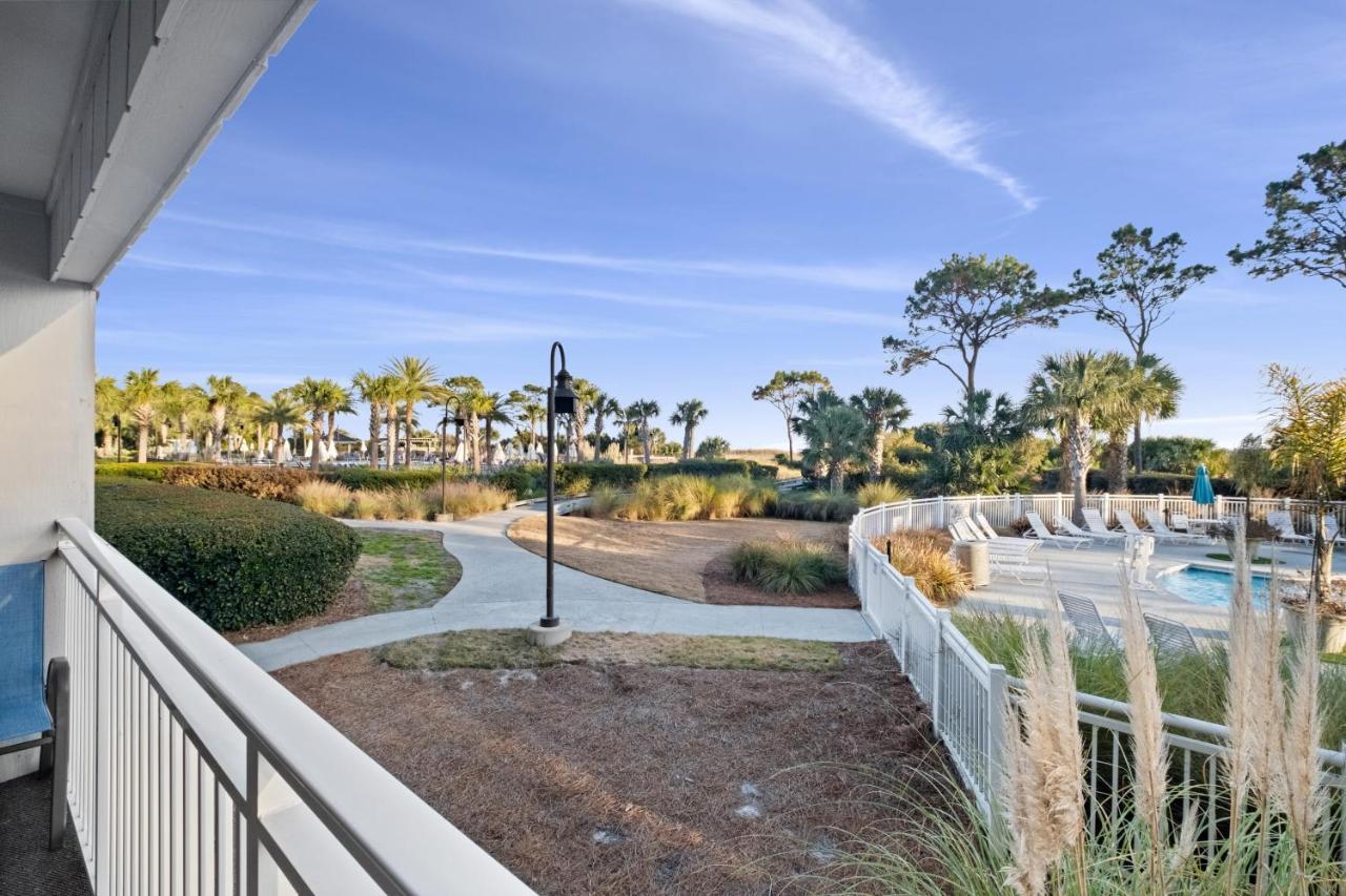 Ocean Dunes Villas #111, Beach Condo In Coligny Beach, 43 S Forest Beach Dr, Hilton Head Sc, Oceanfront Condo, Heated Pool, By Vacation Rental Hhi Île de Hilton-Head Extérieur photo